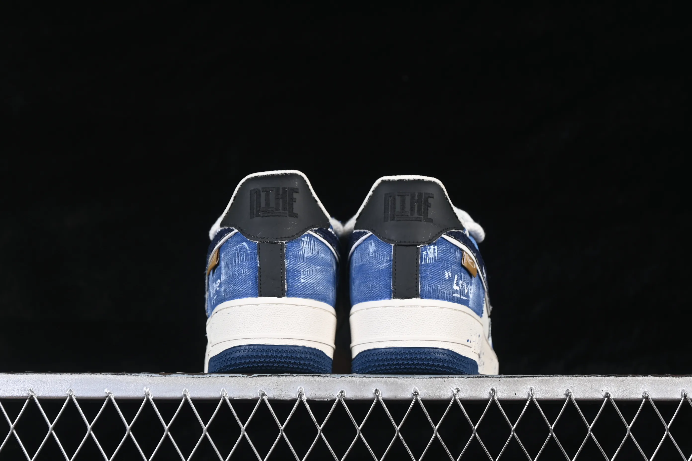 All categories Nk Air Force 1 Air Force series Nk Air Force 1 Low Air Force low-top Nike Air Force 1'07 Low "Indigo-Dyed Love" Hand-painted graffiti Blue-dyed love Air Force 1 low-top casual sneakers FB0607-707